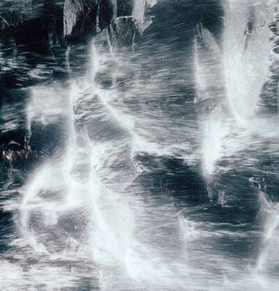 How to use Eternal Karst Eau de Parfum