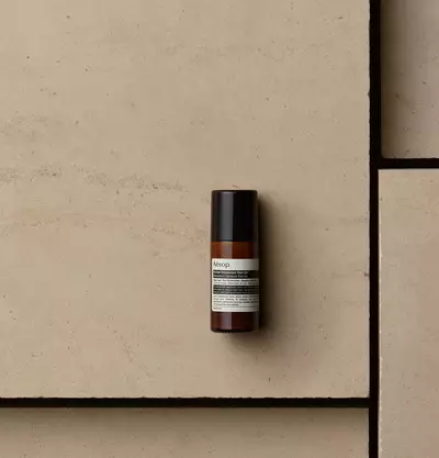 How to use Herbal Deodorant Roll-On